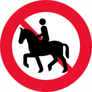 C26,1 50 cm. Ridning og fring af hest forbudt